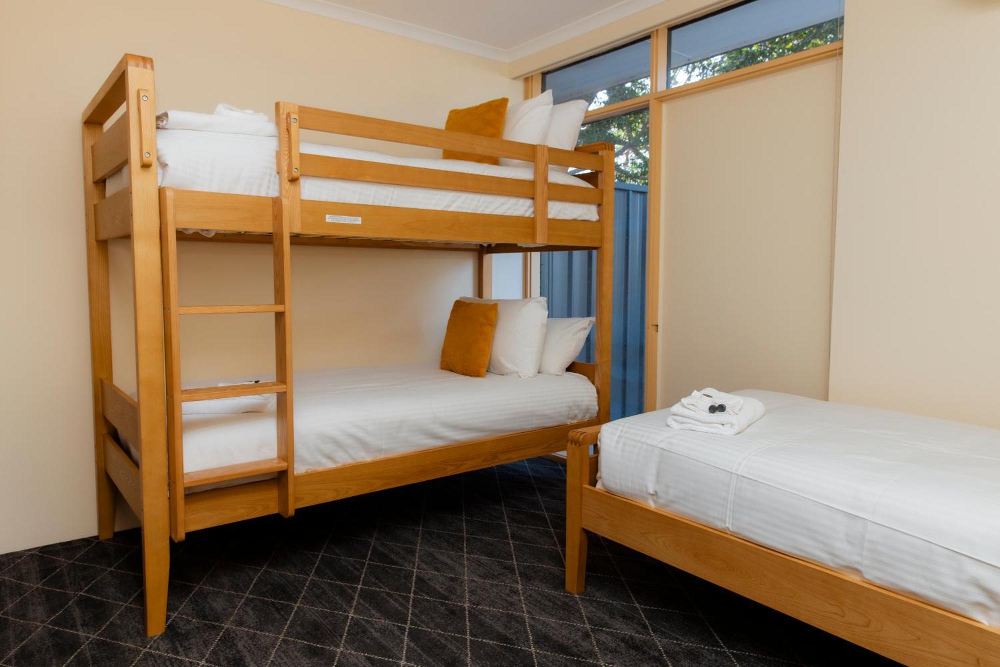 Lakeview Hotel Motel Shellharbour Exterior foto